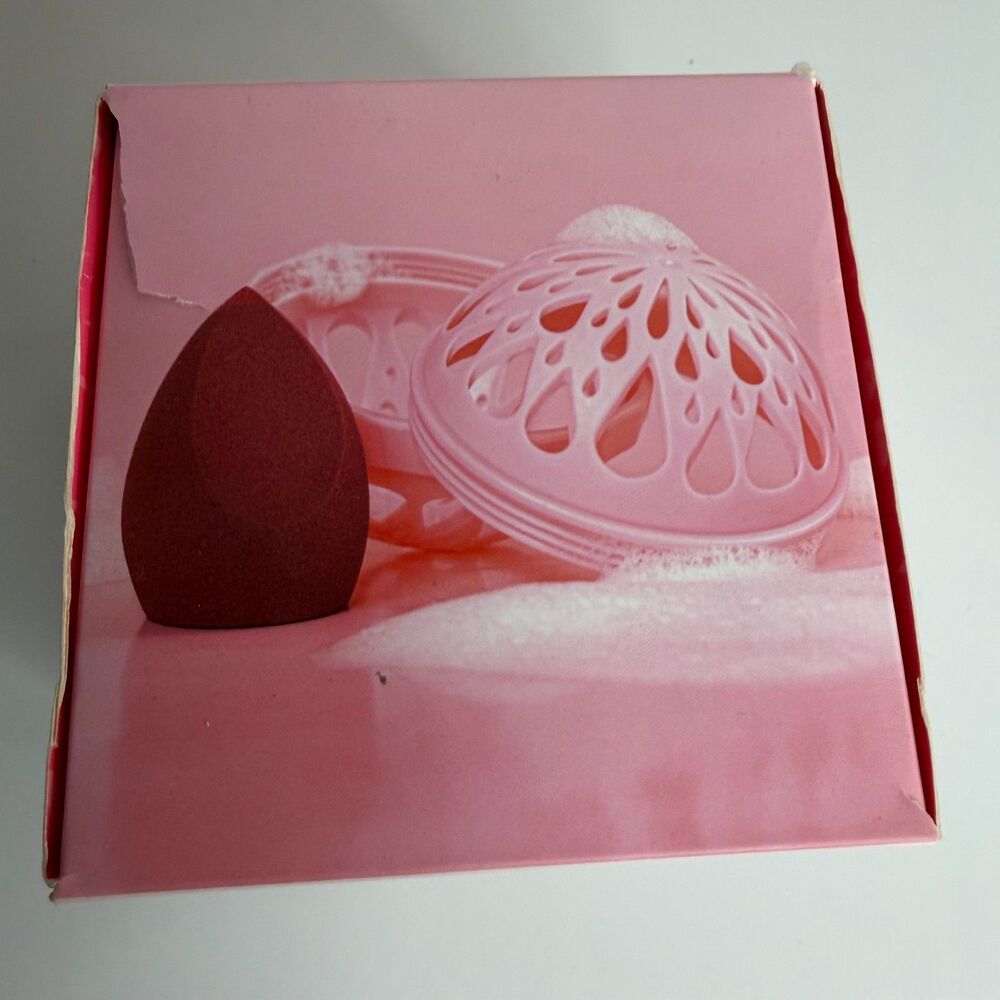 The Original MakeUp Eraser THE SPONGE WashBall Machine Washable Makeup Sponge NI - Picture 4 of 6